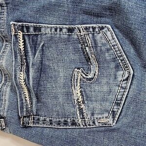 Silver Jeans Co Elyse Capri size 28 Super Cute Denim Jeans Super Cute